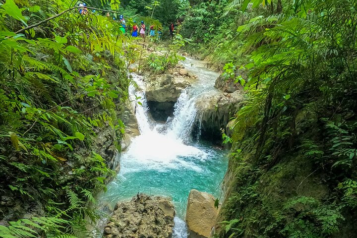 Passeio de aventura às 27 Cascatas de Damajagua em Puerto Plata, República Dominicana, com escorregas e piscinas naturais, foto 33 | wizardtrip