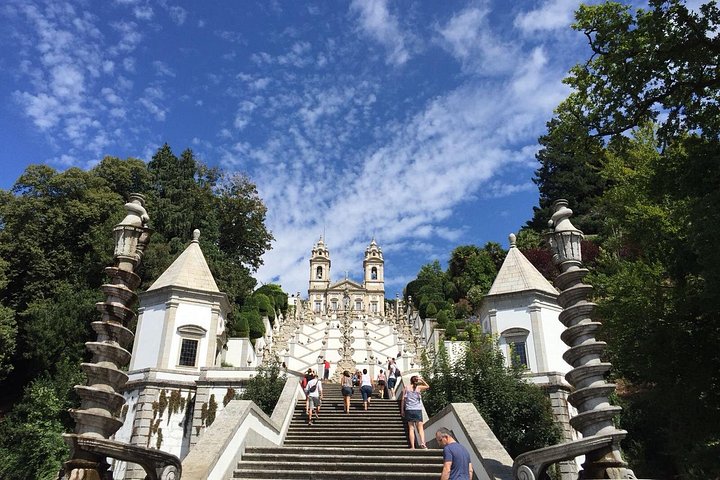 Guidet tur i Braga og Guimarães fra Porto med historiske steder, lokal mad og naturskønne udsigter, foto 8 | wizardtrip