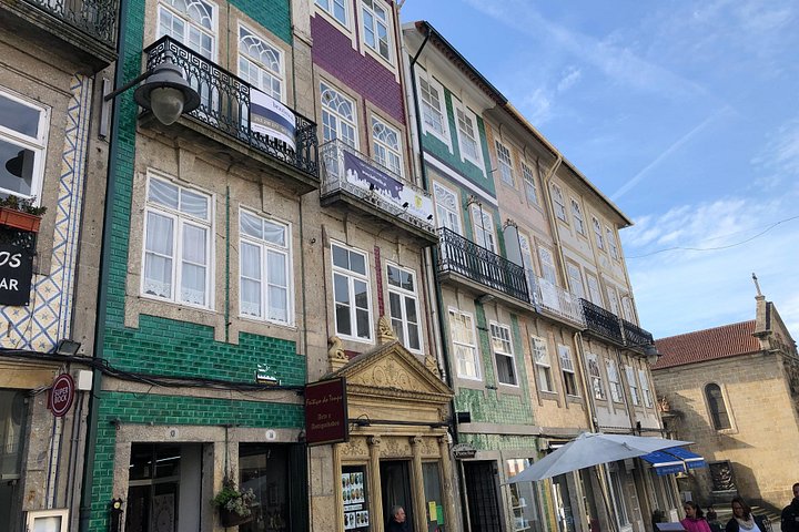 Guidet tur i Braga og Guimarães fra Porto med historiske steder, lokal mad og naturskønne udsigter, foto 15 | wizardtrip