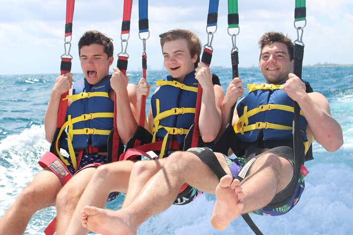 Opplevelse med parasailing i Fort Lauderdale, FL | wizardtrip