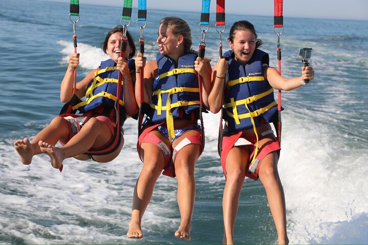 Aventure en parachute ascensionnel au-dessus de l'océan à Fort Lauderdale, Floride, offrant des vues côtières magnifiques, photo 7 | wizardtrip