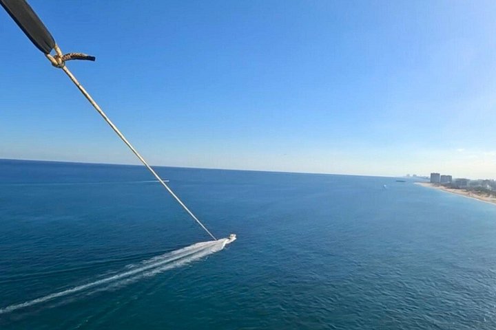 Aventure en parachute ascensionnel au-dessus de l'océan à Fort Lauderdale, Floride, offrant des vues côtières magnifiques, photo 34 | wizardtrip