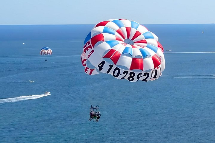 Aventure en parachute ascensionnel au-dessus de l'océan à Fort Lauderdale, Floride, offrant des vues côtières magnifiques, photo 35 | wizardtrip