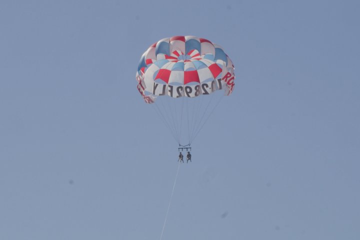 Aventure en parachute ascensionnel au-dessus de l'océan à Fort Lauderdale, Floride, offrant des vues côtières magnifiques, photo 45 | wizardtrip