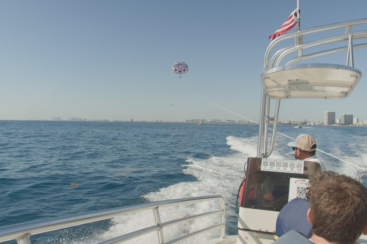 Aventure en parachute ascensionnel au-dessus de l'océan à Fort Lauderdale, Floride, offrant des vues côtières magnifiques, photo 46 | wizardtrip