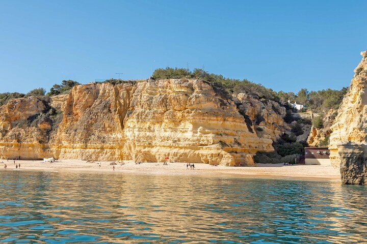 Tour en barco explorando las cuevas de Benagil y las impresionantes playas del Algarve, foto 7 | wizardtrip