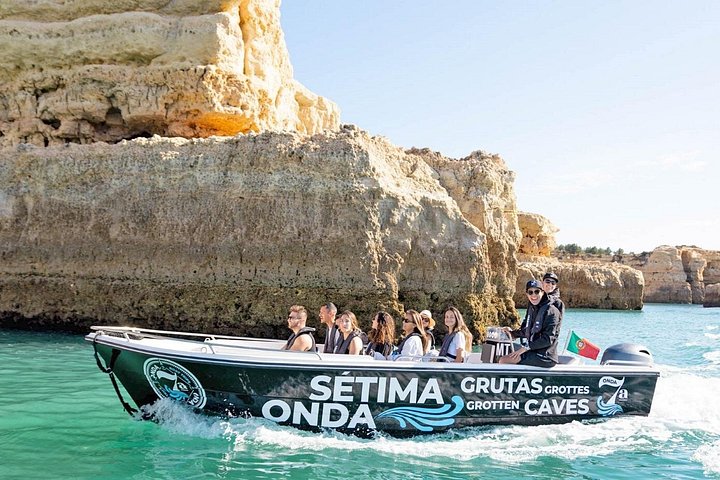 Tour en barco explorando las cuevas de Benagil y las impresionantes playas del Algarve, foto 10 | wizardtrip