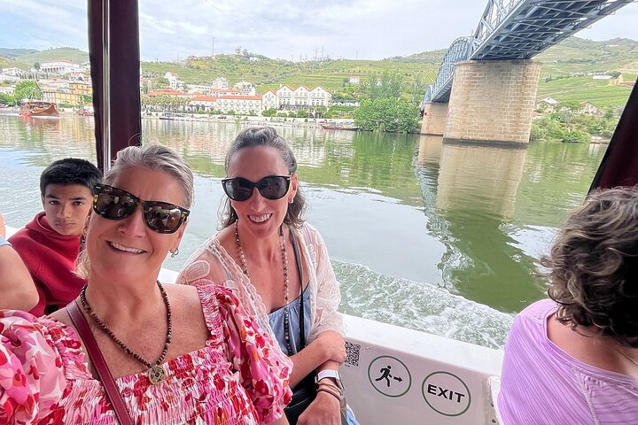 Genießen Sie eine malerische 50-minütige Bootsfahrt auf dem Douro in Pinhão, Portugal, mit Blick auf Weinberge und Portwein, Foto 6 | wizardtrip