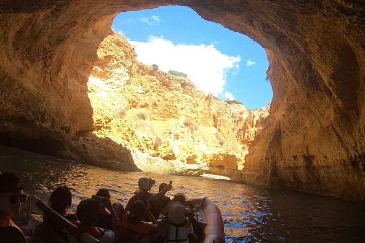Excursión en barco a las famosas cuevas de Benagil desde Lagos, Portugal, foto 23 | wizardtrip
