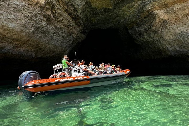 Excursión en barco a las famosas cuevas de Benagil desde Lagos, Portugal, foto 25 | wizardtrip