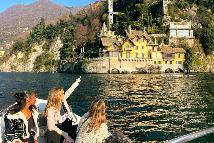 Excursión en barco por el Lago de Como con aperitivo y Prosecco | wizardtrip