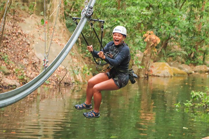 Ervaar een adrenaline-gevulde avontuurlijke tour in Puerto Vallarta met ziplines, abseilen en waterglijbanen, foto 12 | wizardtrip