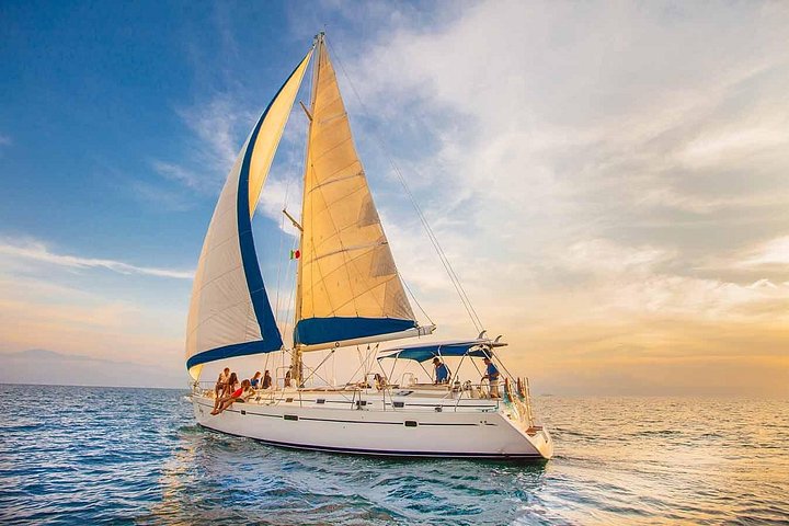 Croisière de luxe au coucher du soleil à Puerto Vallarta avec bar ouvert et amuse-gueules, photo 9 | wizardtrip