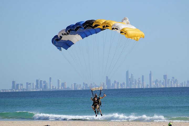 Tandem sprong boven de stranden van de Gold Coast met adembenemende luchtfoto's, foto 6 | wizardtrip