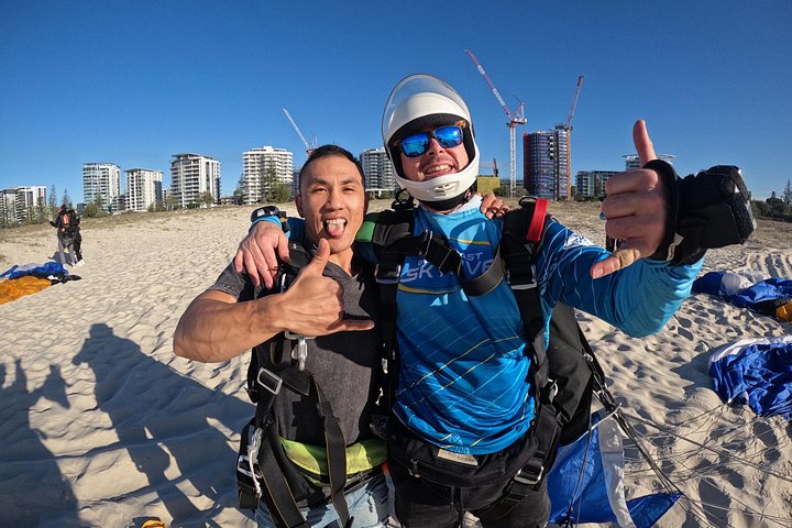 Tandem sprong boven de stranden van de Gold Coast met adembenemende luchtfoto's, foto 9 | wizardtrip