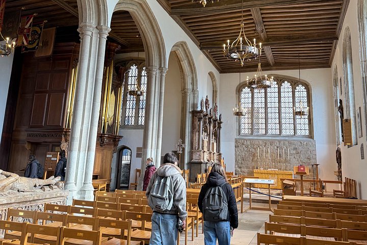 Explore the historic Tower of London, see the Crown Jewels, and learn its secrets with a local expert, photo 7 | wizardtrip