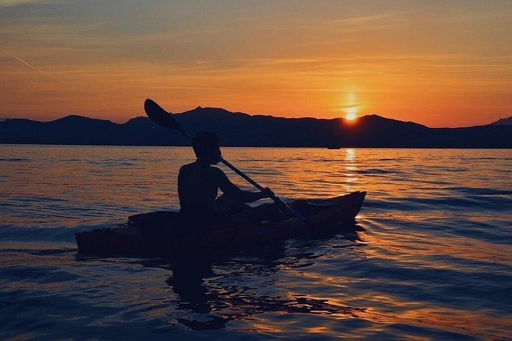 Aventura en kayak en Olbia, Cerdeña, con avistamiento de delfines y exploración costera, foto 14 | wizardtrip