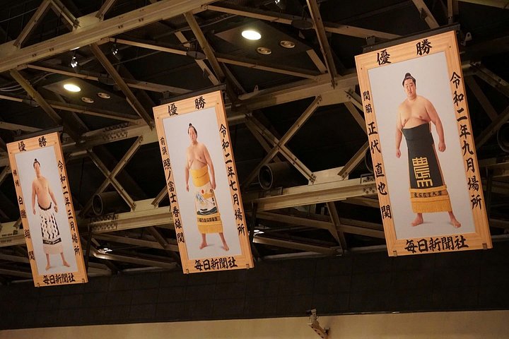 Vivez l'intensité d'un tournoi de lutte sumo en direct au Japon, avec des guides experts et des aperçus culturels, photo 13 | wizardtrip
