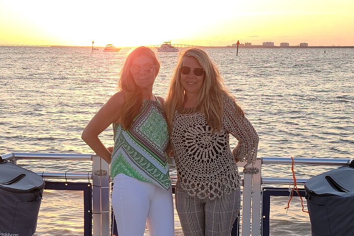 Geniet van een dolfijnencruise bij zonsondergang in Fort Myers Beach, Florida, met uitzicht op de Sanibel Lighthouse, foto 6 | wizardtrip