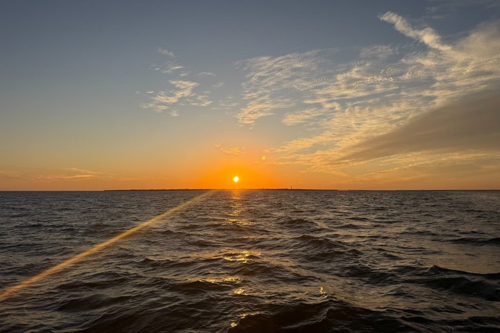 Geniet van een dolfijnencruise bij zonsondergang in Fort Myers Beach, Florida, met uitzicht op de Sanibel Lighthouse, foto 18 | wizardtrip