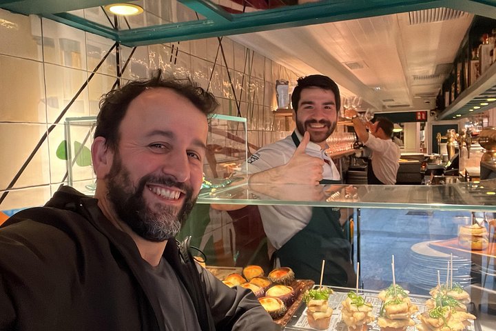 スペイン、サン・セバスティアンでのガイド付きフードツアー。ピンチョス、地元の市場、ワインをお楽しみいただけます、写真21 | wizardtrip