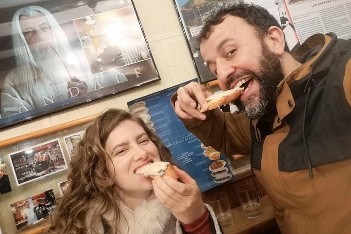 スペイン、サン・セバスティアンでのガイド付きフードツアー。ピンチョス、地元の市場、ワインをお楽しみいただけます、写真24 | wizardtrip