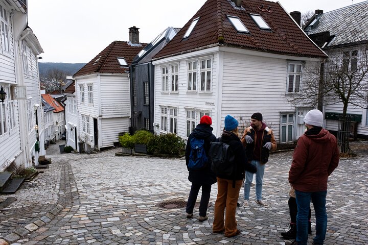 Verken de historische Bryggen-kade van Bergen en charmante straten tijdens een begeleide wandeltour, foto 10 | wizardtrip