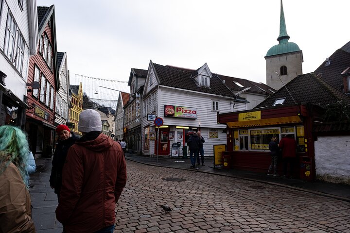 Verken de historische Bryggen-kade van Bergen en charmante straten tijdens een begeleide wandeltour, foto 17 | wizardtrip