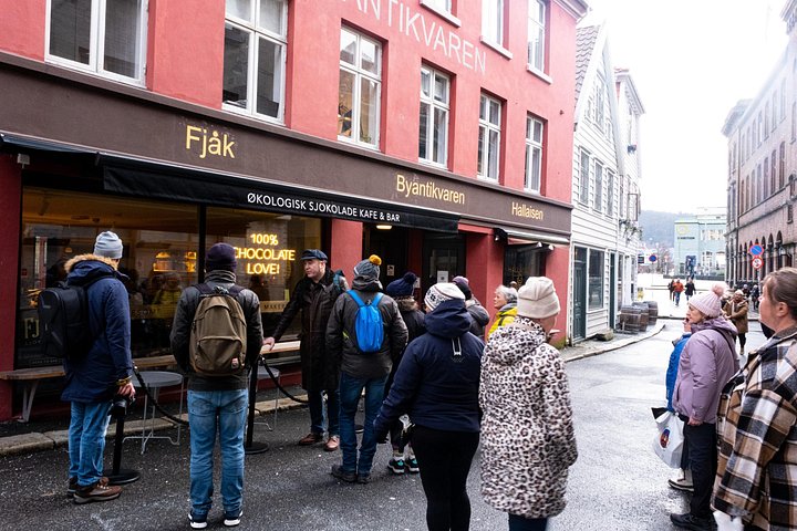 Verken de historische Bryggen-kade van Bergen en charmante straten tijdens een begeleide wandeltour, foto 19 | wizardtrip