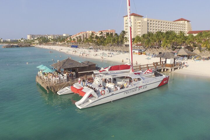 Goditi un tour in barca a vela con snorkeling di mezza giornata con pranzo e open bar nelle acque turchesi di Aruba, foto 29 | wizardtrip