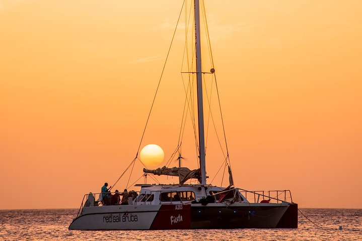 Aruba Sunset Catamaran Segeltour mit Snacks und offener Bar | wizardtrip
