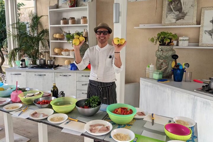 Praktische Siciliaanse kookles met Chef Mimmo in Taormina, met marktbezoeken en dineren aan zee, foto 7 | wizardtrip