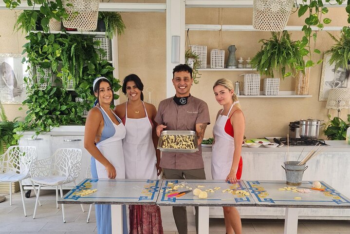 Praktische Siciliaanse kookles met Chef Mimmo in Taormina, met marktbezoeken en dineren aan zee, foto 14 | wizardtrip
