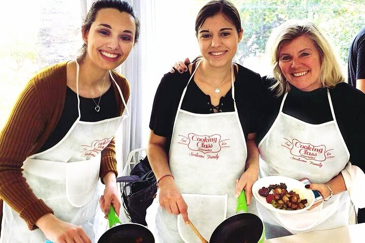 Praktische Siciliaanse kookles met Chef Mimmo in Taormina, met marktbezoeken en dineren aan zee, foto 46 | wizardtrip