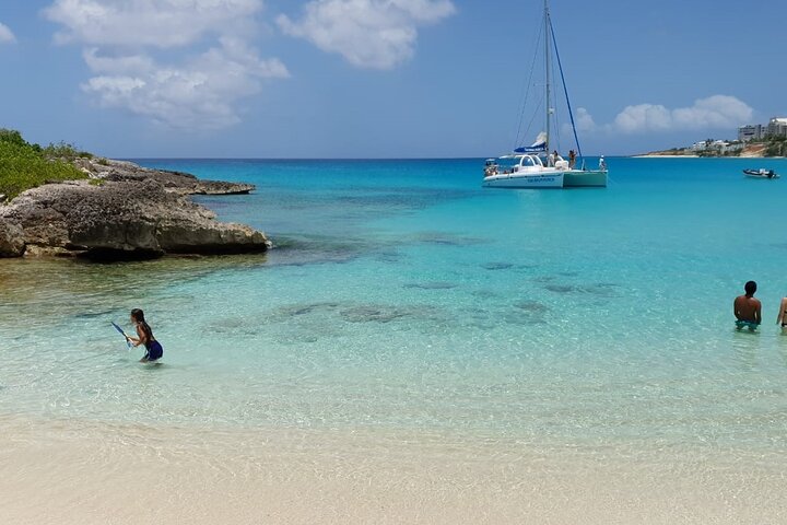 Katamaran sejlads og snorkling eventyr på St. Maarten, med stop ved smukke strande og muligheder for flyspotting, foto 2 | wizardtrip