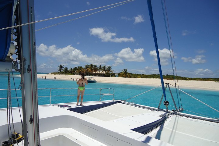 Excursion en voilier vers les îlots et criques d'Anguilla avec snorkeling et repas à bord, photo 3 | wizardtrip