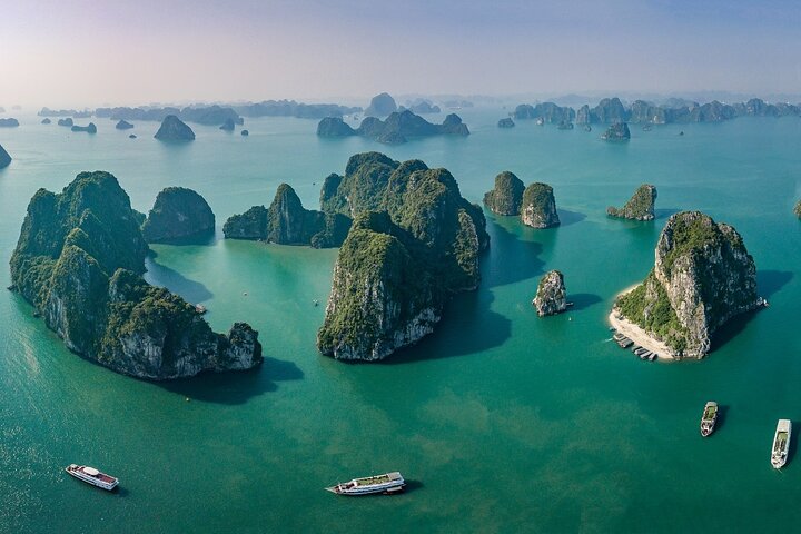 Private Ha Long Bay Day Trip from Hanoi | wizardtrip