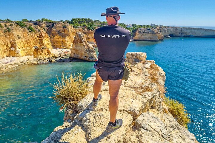 Guided hiking tour along the Algarve coast, exploring cliffs, caves, and beaches near Faro, Portugal, photo 33 | wizardtrip