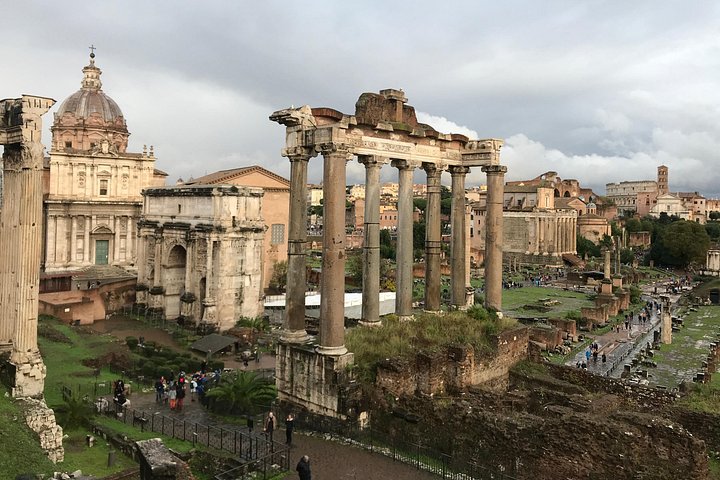 Small group tour of the Colosseum, Roman Forum, and Palatine Hill in Rome, Italy, photo 10 | wizardtrip