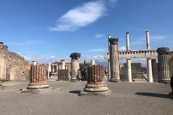 Visite archéologique privée des ruines antiques de Pompéi avec un guide expert, photo 13 | wizardtrip