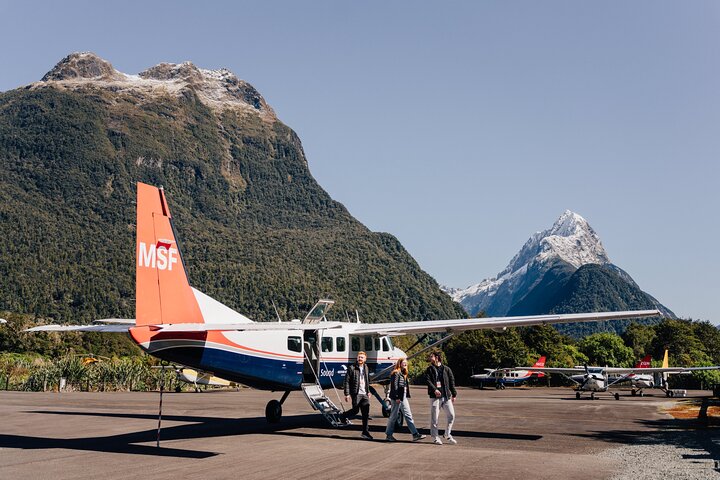 Vol panoramique et croisière sur Milford Sound, parc national de Fiordland, Nouvelle-Zélande, photo 7 | wizardtrip