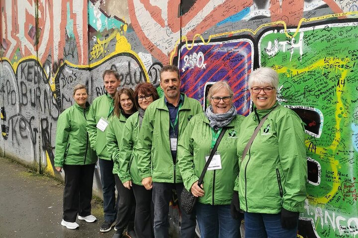 Ontdek de levendige politieke muurschilderingen en historische bezienswaardigheden van Belfast tijdens een privé taxitour met lokale gidsen, foto 8 | wizardtrip