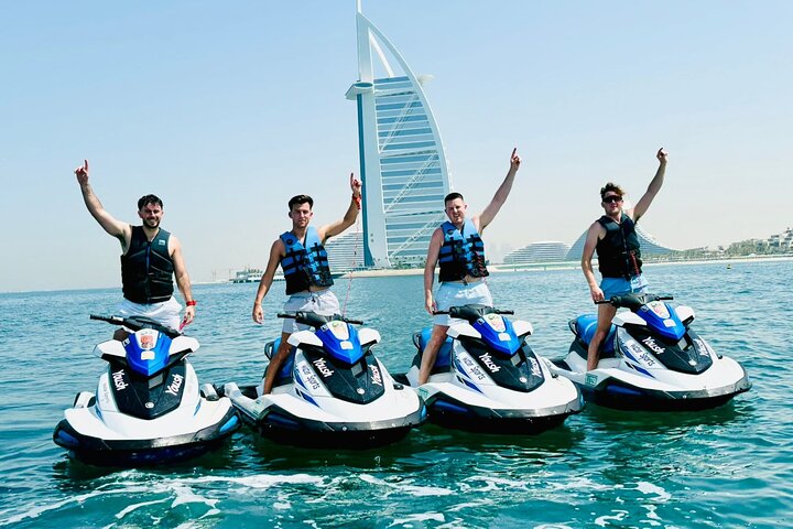 Jet-Ski-Tour um den Burj Al Arab in Dubai mit atemberaubendem Blick auf die Skyline und die Küste, Foto 14 | wizardtrip