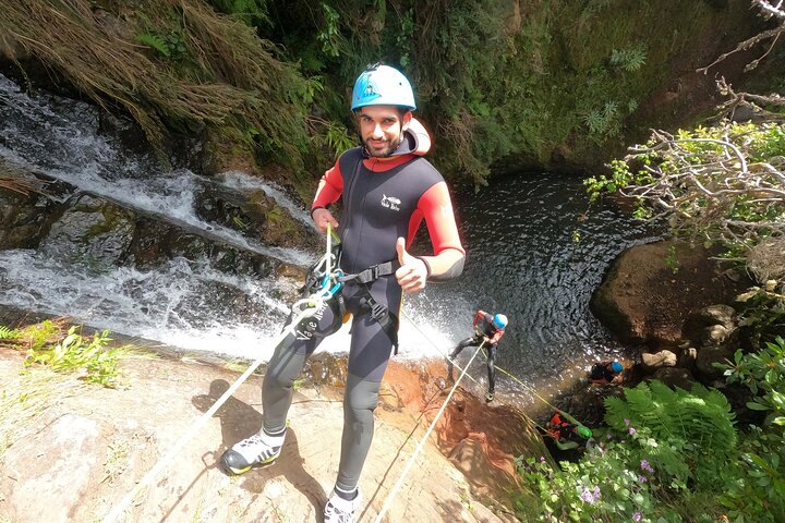 Beginner canyoning adventure in Madeira with rappels, jumps, and slides in a natural park, photo 23 | wizardtrip