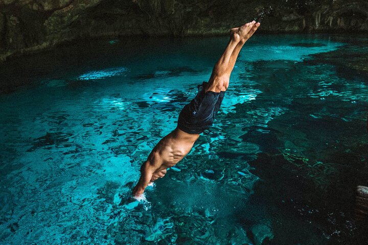 Kayak tour exploring caves and snorkeling in the clear waters of Cala Granadella, Benidorm, photo 15 | wizardtrip