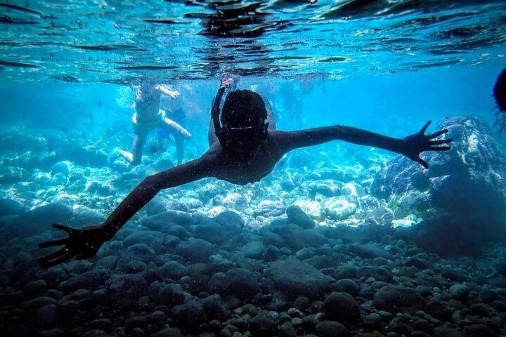 Kayak tour exploring caves and snorkeling in the clear waters of Cala Granadella, Benidorm, photo 16 | wizardtrip