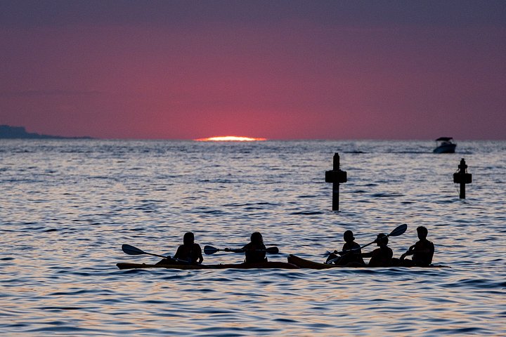 Kayaking along the Sorrento coast to Bagni Regina Giovanna, Italy, photo 11 | wizardtrip