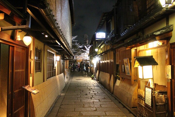 Tour privato guidato dei 10 luoghi iconici di Kyoto, tra templi, santuari e foreste di bambù, foto 8 | wizardtrip