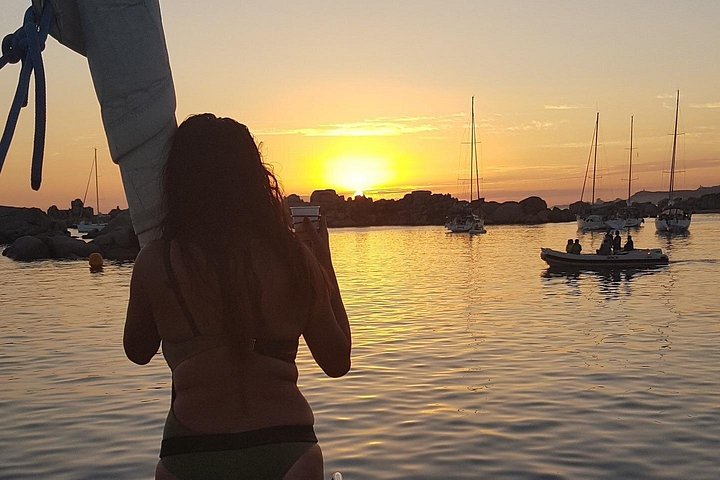 Tour in barca a vela nell'Arcipelago de La Maddalena, Sardegna, Italia, foto 17 | wizardtrip