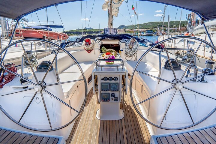 Tour in barca a vela nell'Arcipelago de La Maddalena, Sardegna, Italia, foto 18 | wizardtrip